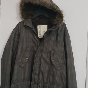 Faux fur hoodie parka jacket light weight layers
